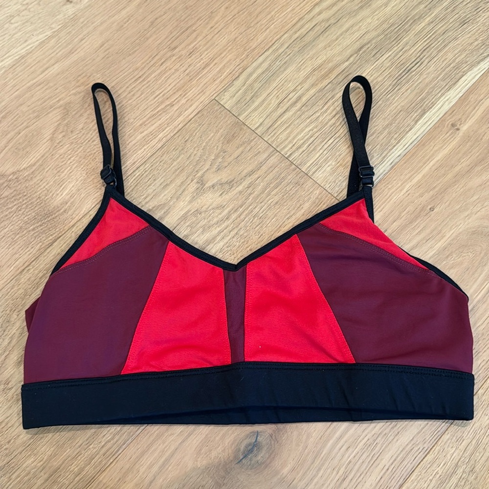 Alo sports bra